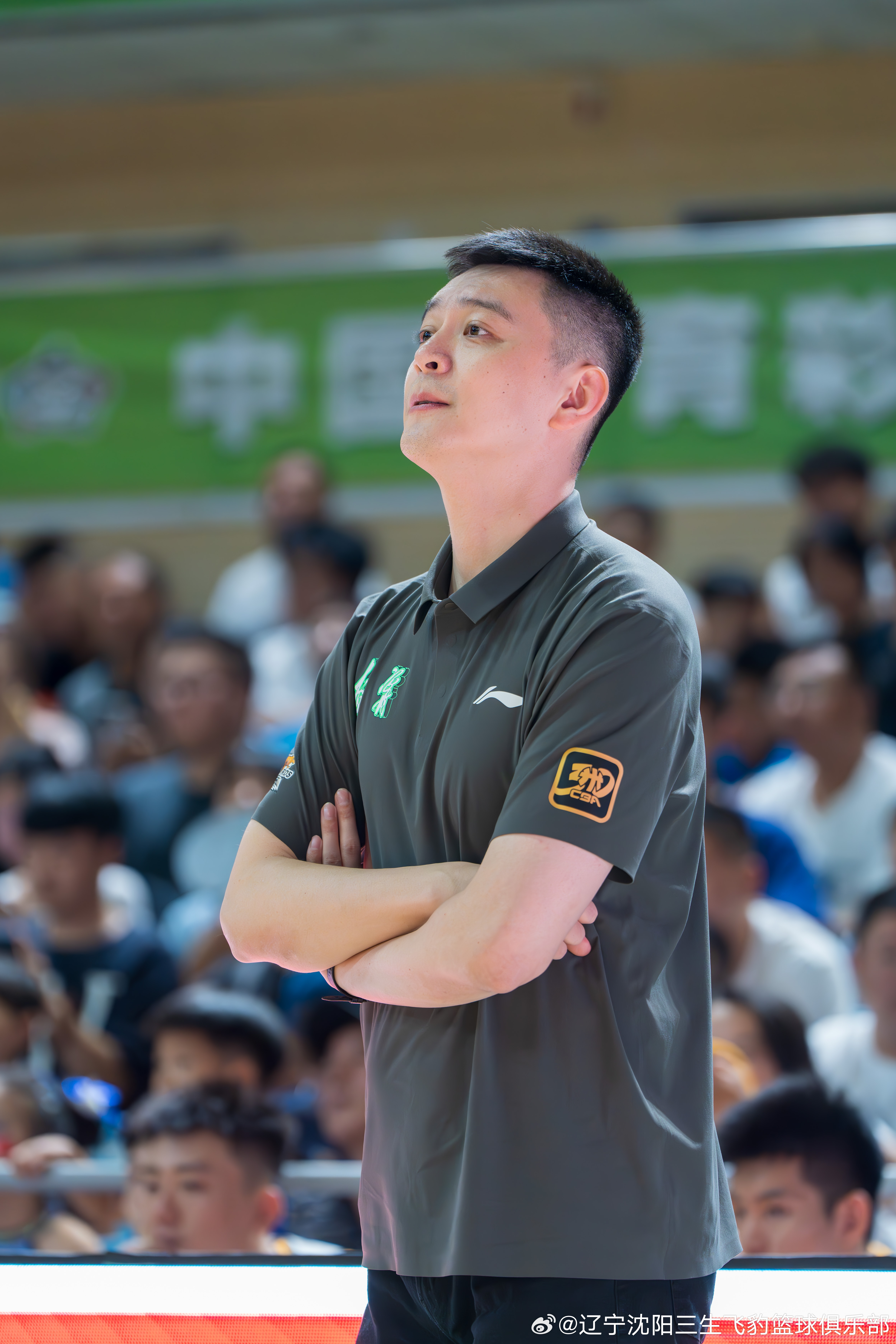 关于今晨突围战来临，尼斯围绕CBA季后赛篮板制胜，气氛紧张，赛程密集仍需轮换的信息